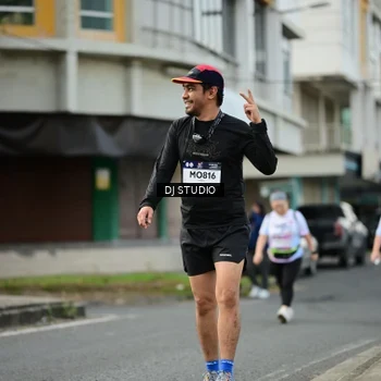 Runner Photo 7918183
