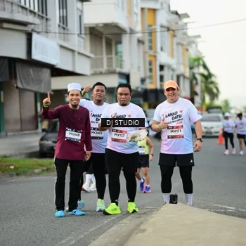 Runner Photo 7918263