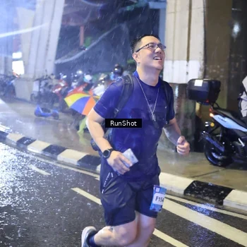 Runner Photo 7918269