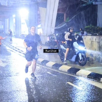 Runner Photo 7918271