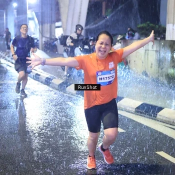 Runner Photo 7918290