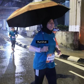 Runner Photo 7918343