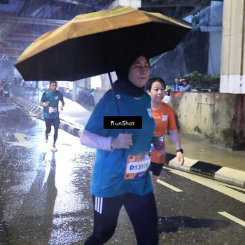 Runner Photo 7918344