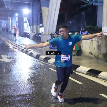 Runner Photo 7918401