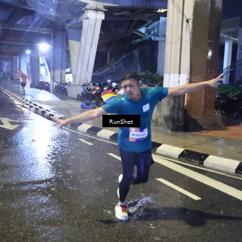 Runner Photo 7918418