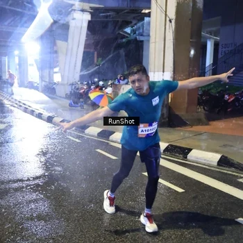 Runner Photo 7918424