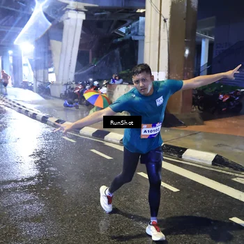 Runner Photo 7918425