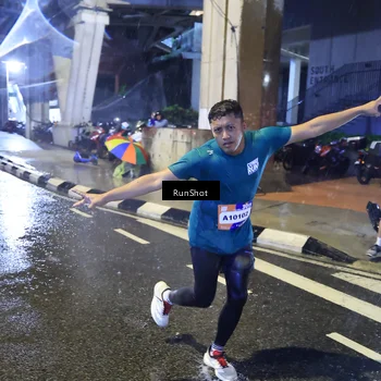 Runner Photo 7918427