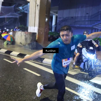 Runner Photo 7918442