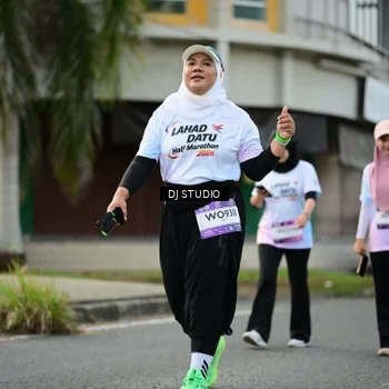 Runner Photo 7918464