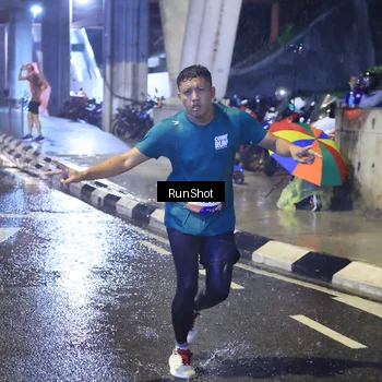 Runner Photo 7918471