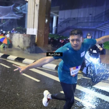 Runner Photo 7918489
