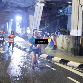 Runner Photo 7918658