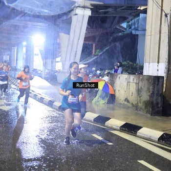 Runner Photo 7918664