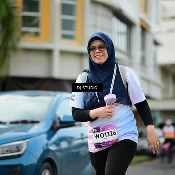 Runner Photo 7918676