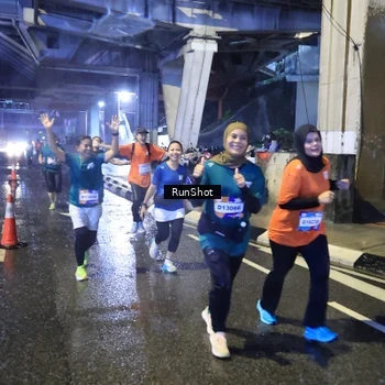 Runner Photo 7918781