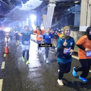 Runner Photo 7918787