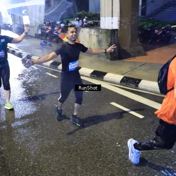 Runner Photo 7918818
