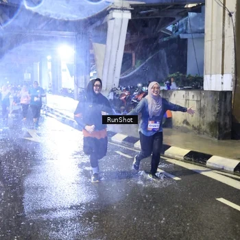 Runner Photo 7918898