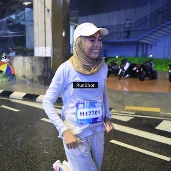 Runner Photo 7919053
