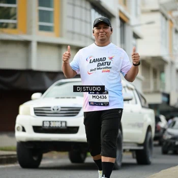 Runner Photo 7919081