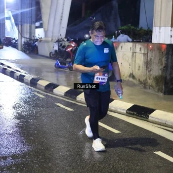 Runner Photo 7919142