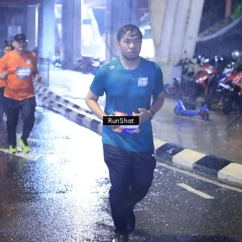 Runner Photo 7919183