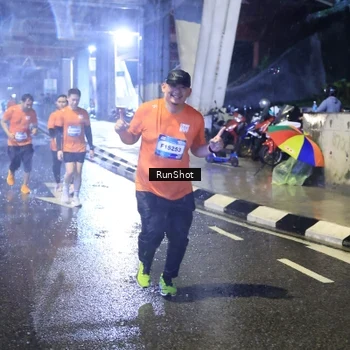 Runner Photo 7919235