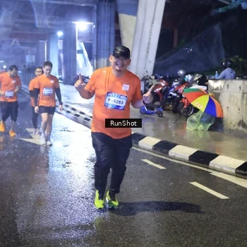Runner Photo 7919240