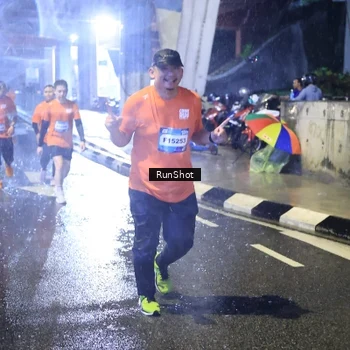 Runner Photo 7919253