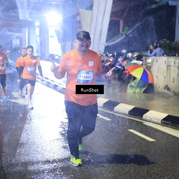 Runner Photo 7919254