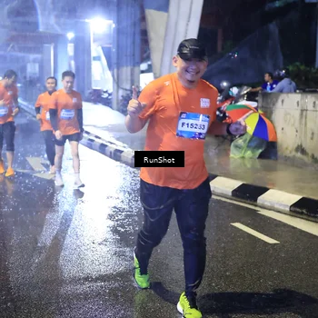 Runner Photo 7919257