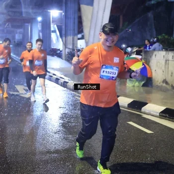 Runner Photo 7919259