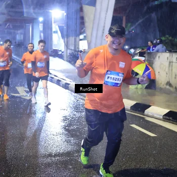 Runner Photo 7919266