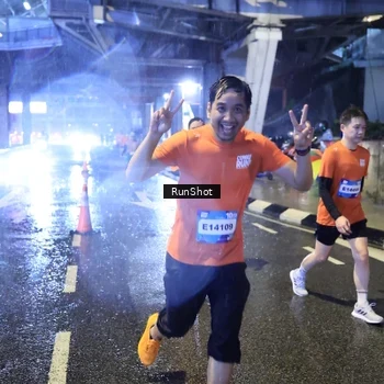 Runner Photo 7919344