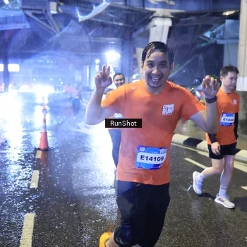 Runner Photo 7919349