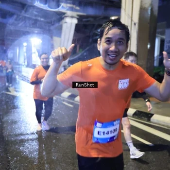 Runner Photo 7919358