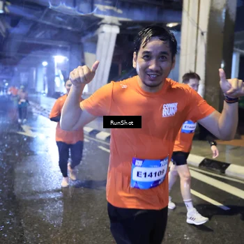 Runner Photo 7919359