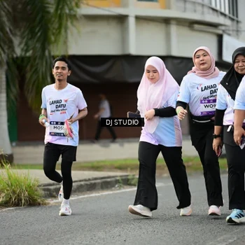 Runner Photo 7919414