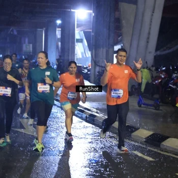 Runner Photo 7919447