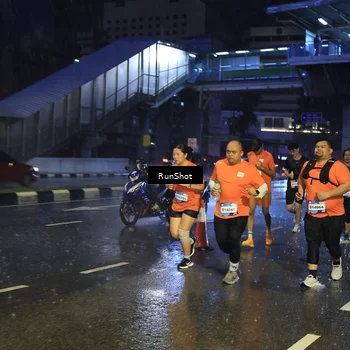 Runner Photo 7919516