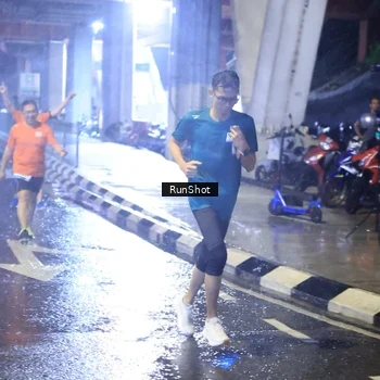 Runner Photo 7919520