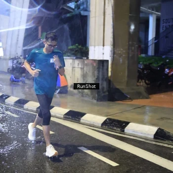 Runner Photo 7919542