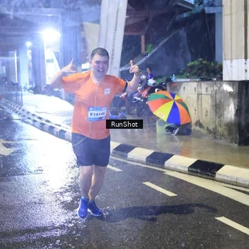 Runner Photo 7919637