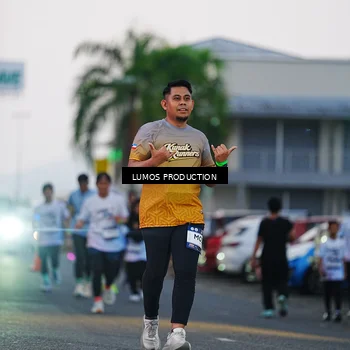 Runner Photo 7919753