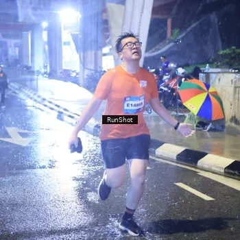 Runner Photo 7919838