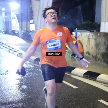 Runner Photo 7919843