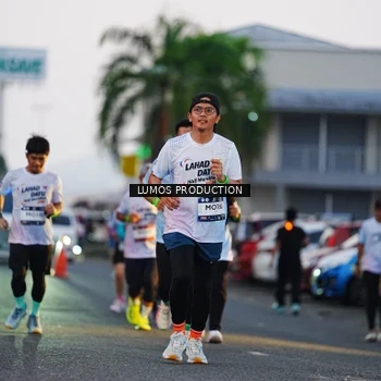 Runner Photo 7919995