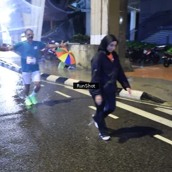 Runner Photo 7920004