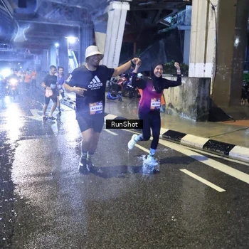 Runner Photo 7920084